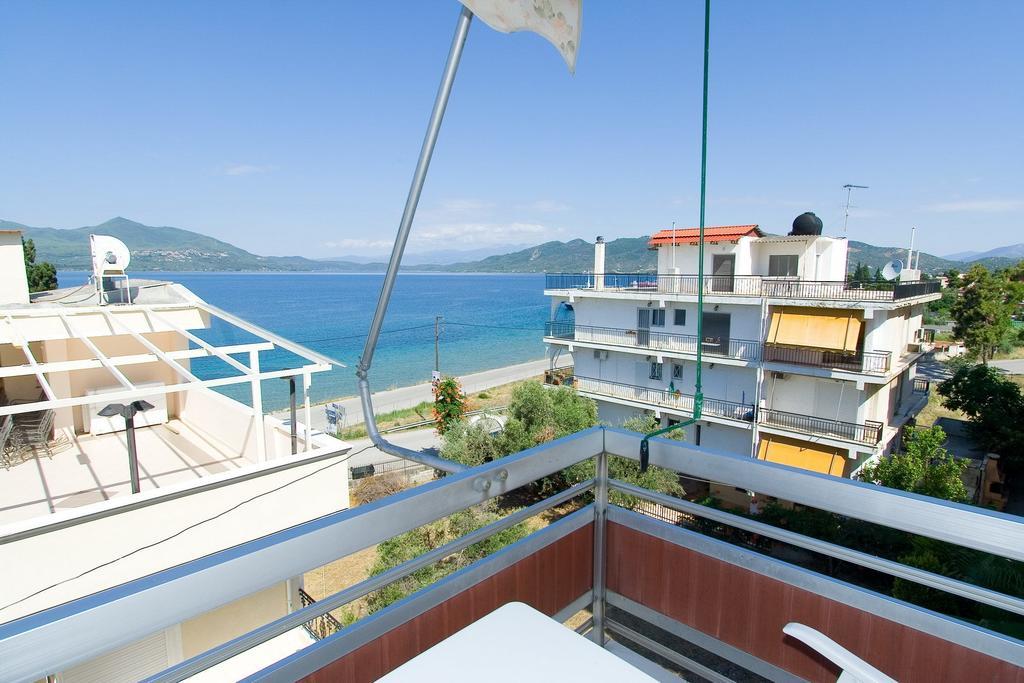 Valkaniotis Apartments Loutra Edipsou  Exterior foto